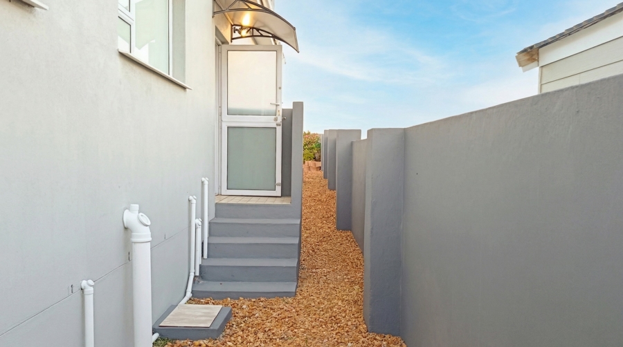 4 Bedroom Property for Sale in Oceanview Heights Western Cape